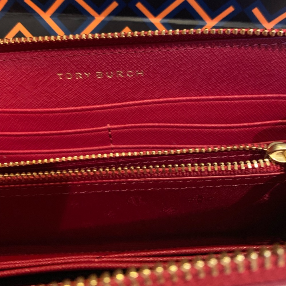 NWOT Authentic Tory Burch Emerson Zip Wallet - Picture 5 of 8